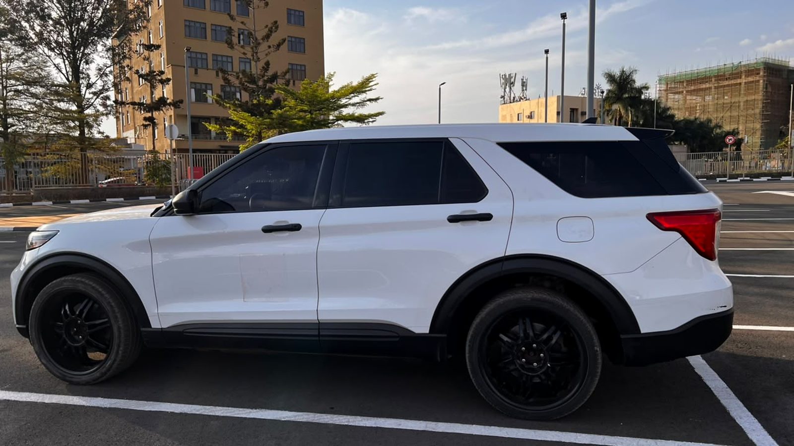 FORD EXPLORER